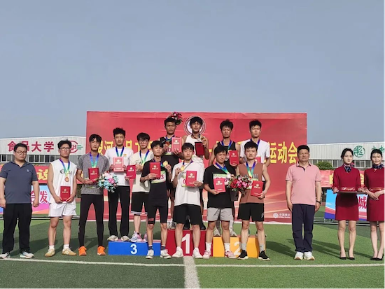 運(yùn)動(dòng)會(huì)4-本?？平M男子4×100米第三名.png